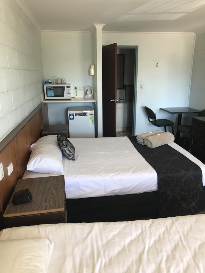 Longreach Most Central Motel Bagian luar foto