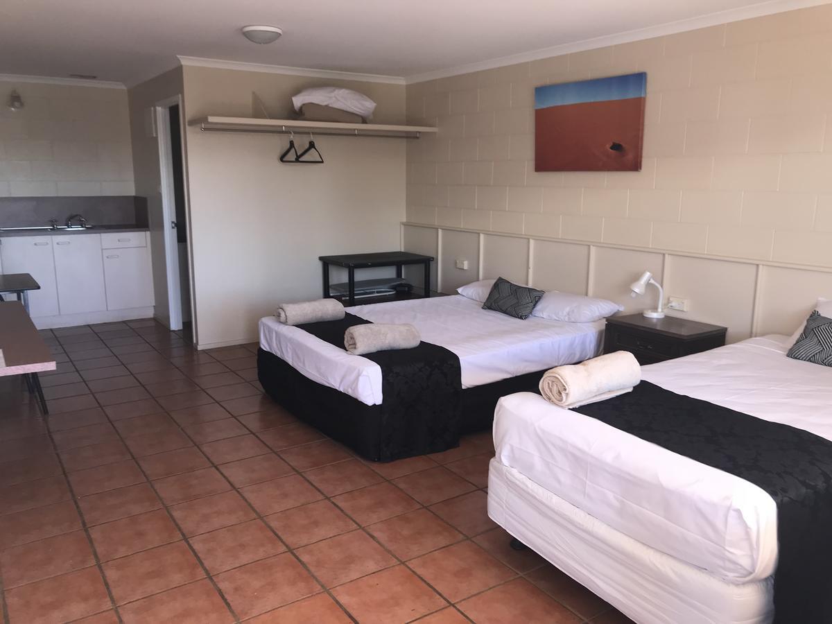 Longreach Most Central Motel Bagian luar foto