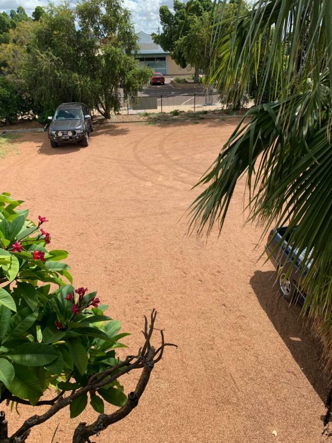 Longreach Most Central Motel Bagian luar foto